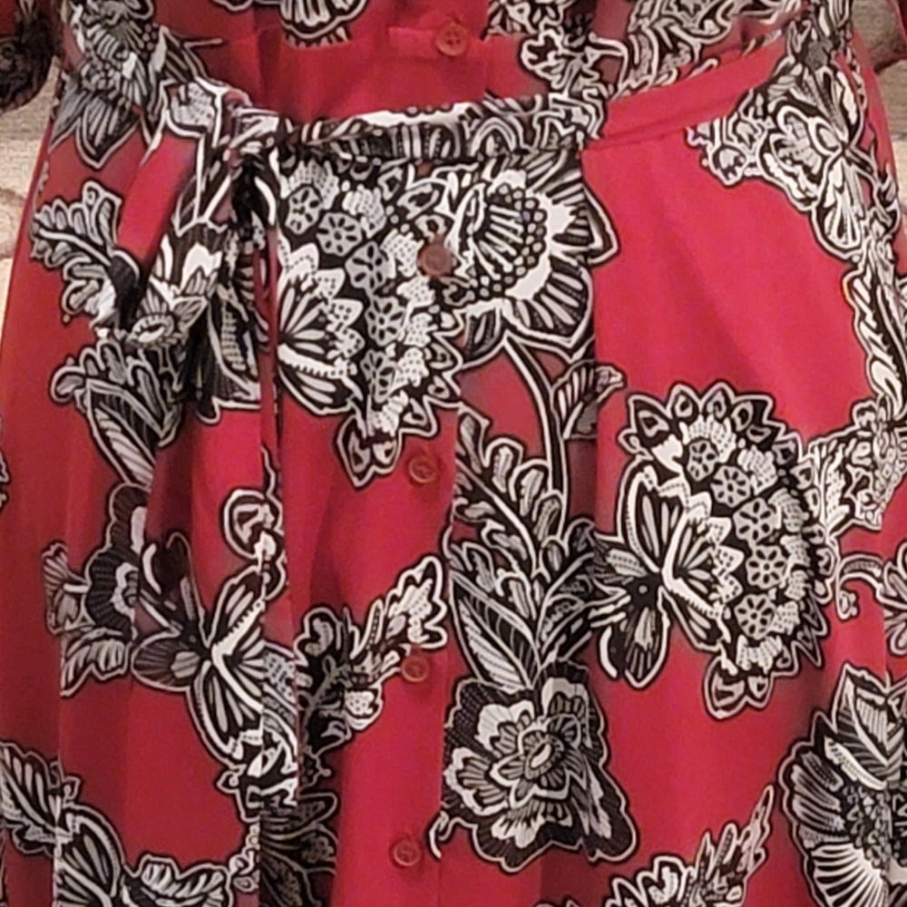 Express Ladies Maxi Dress - Picture 3 of 5